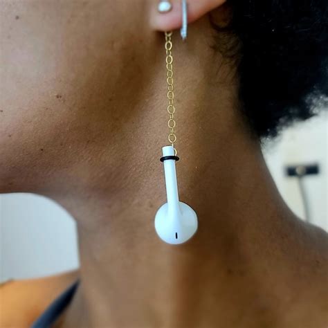 airpod holder earrings clip on.